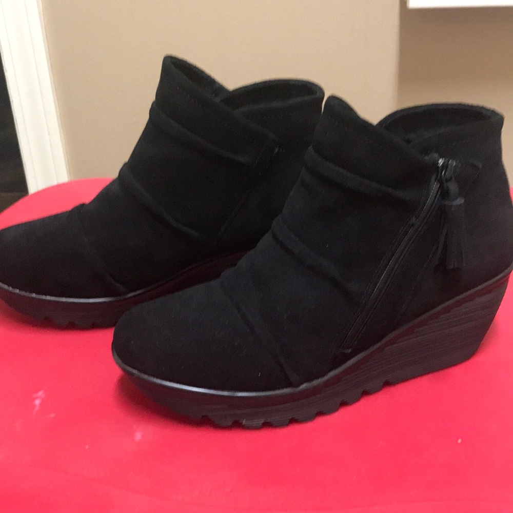 Skechers Memory Foam Wedge Booties Size 10